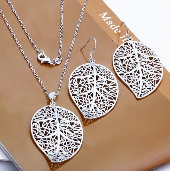 White Gold 18K-Plated Leaf Necklace & Earings Set